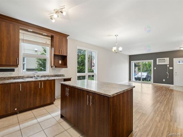 









62


Rue de l'Emerald

, 1,
Gatineau (Aylmer),




QC
J9J1N4

