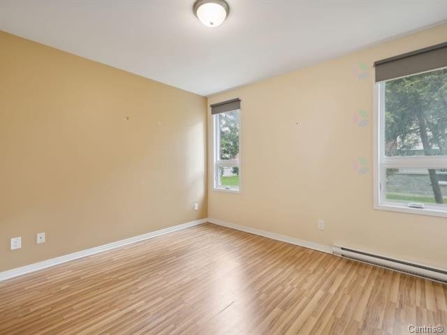 









62


Rue de l'Emerald

, 1,
Gatineau (Aylmer),




QC
J9J1N4

