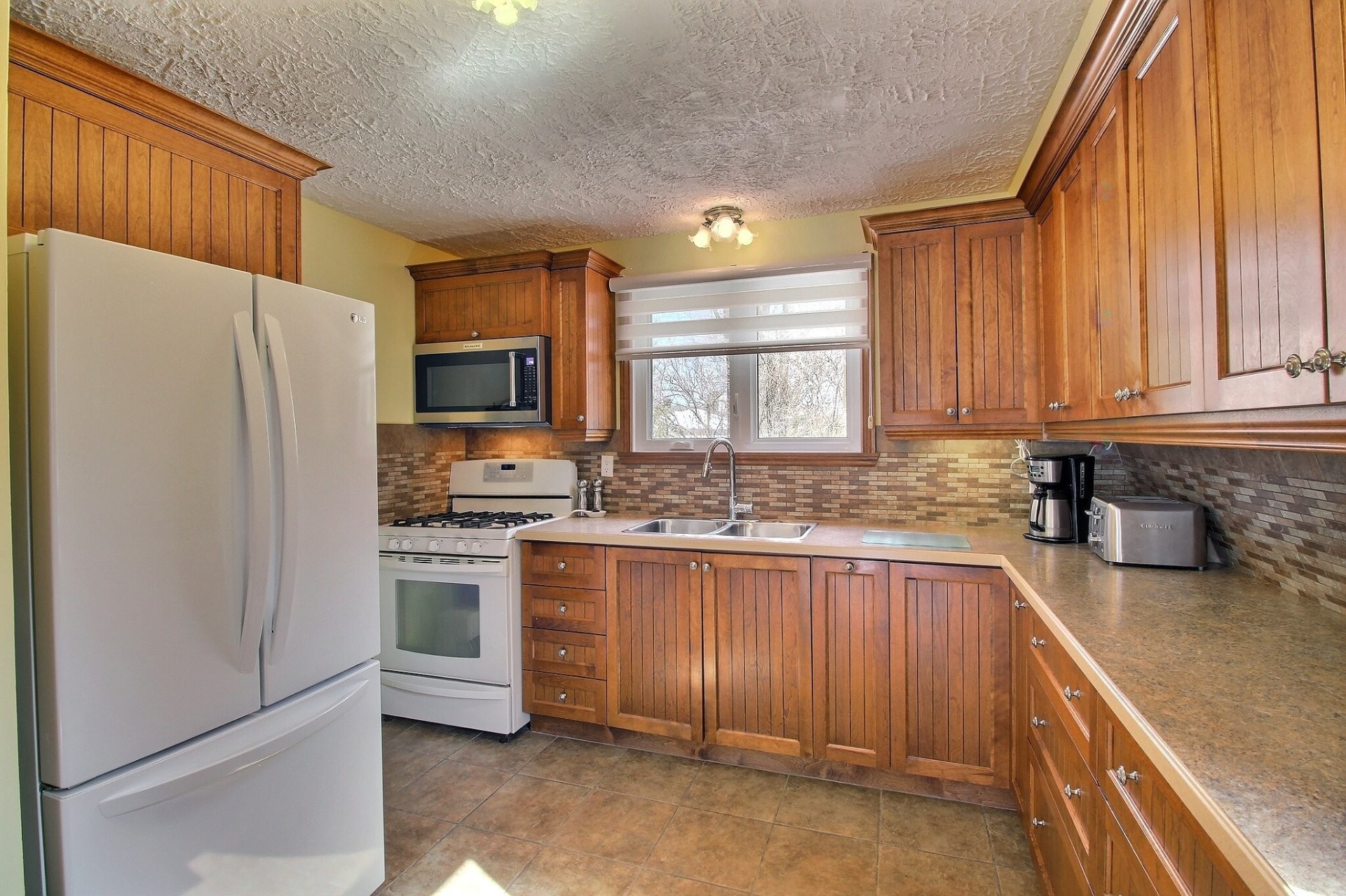









2260


Rue Galipeau

,
Magog,




QC
J1X5V1

