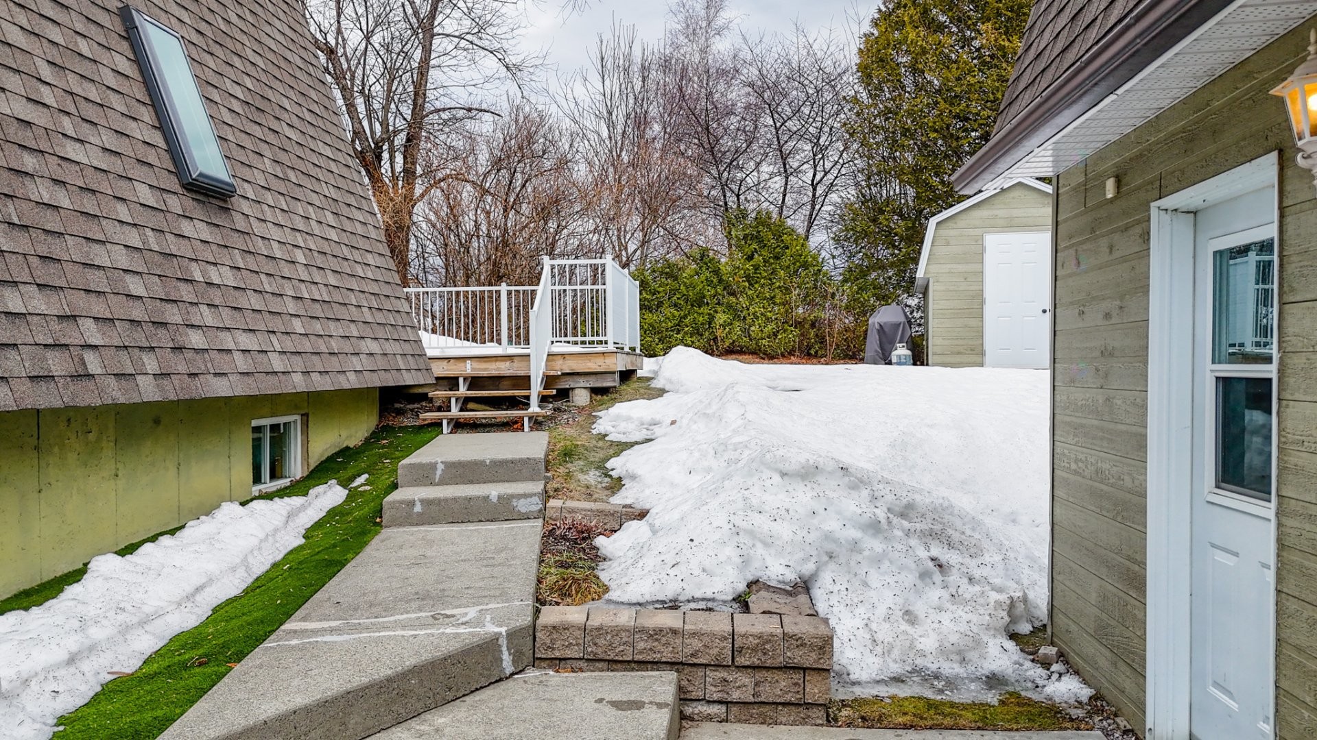 









2260


Rue Galipeau

,
Magog,




QC
J1X5V1

