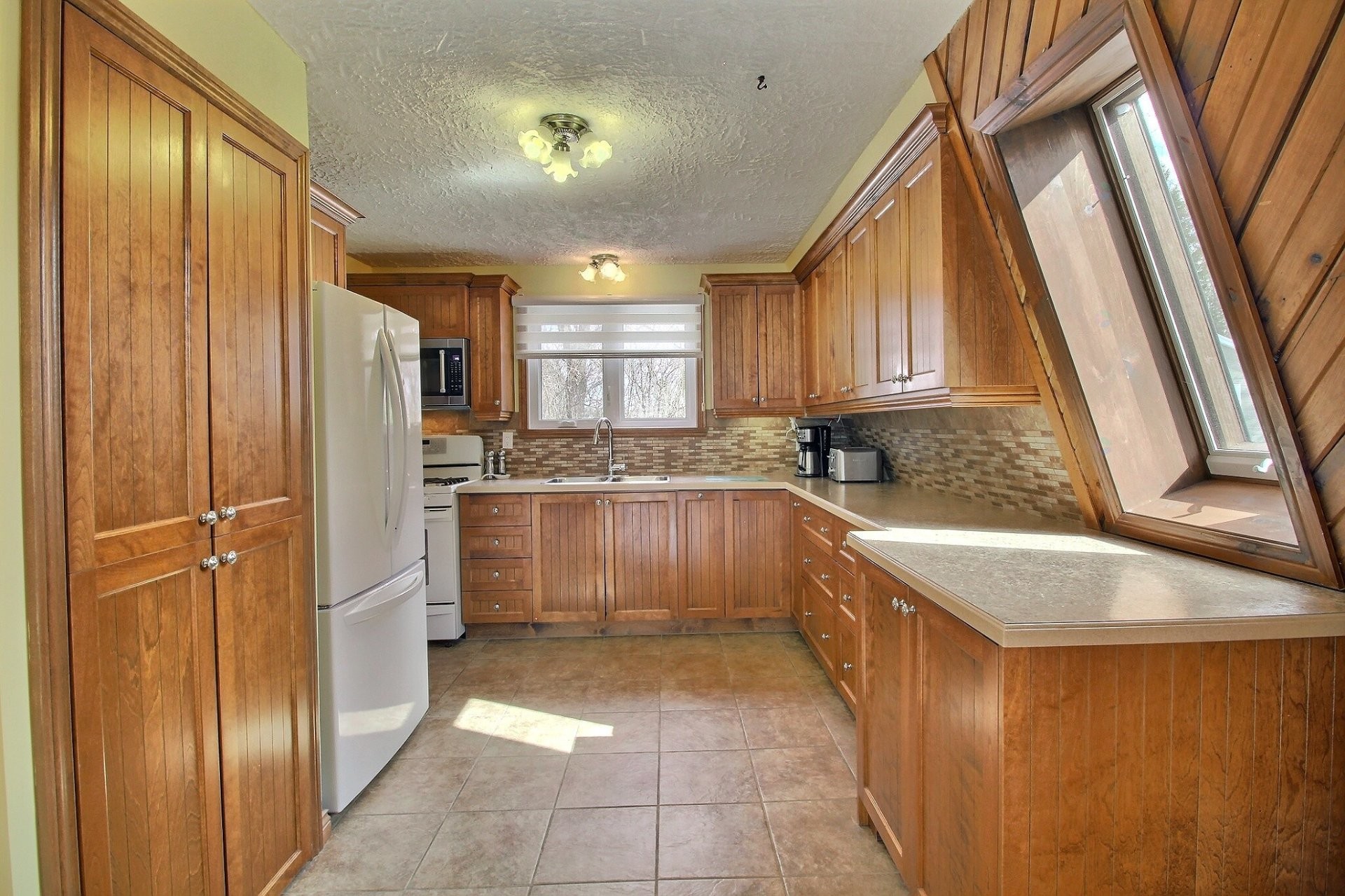 









2260


Rue Galipeau

,
Magog,




QC
J1X5V1

