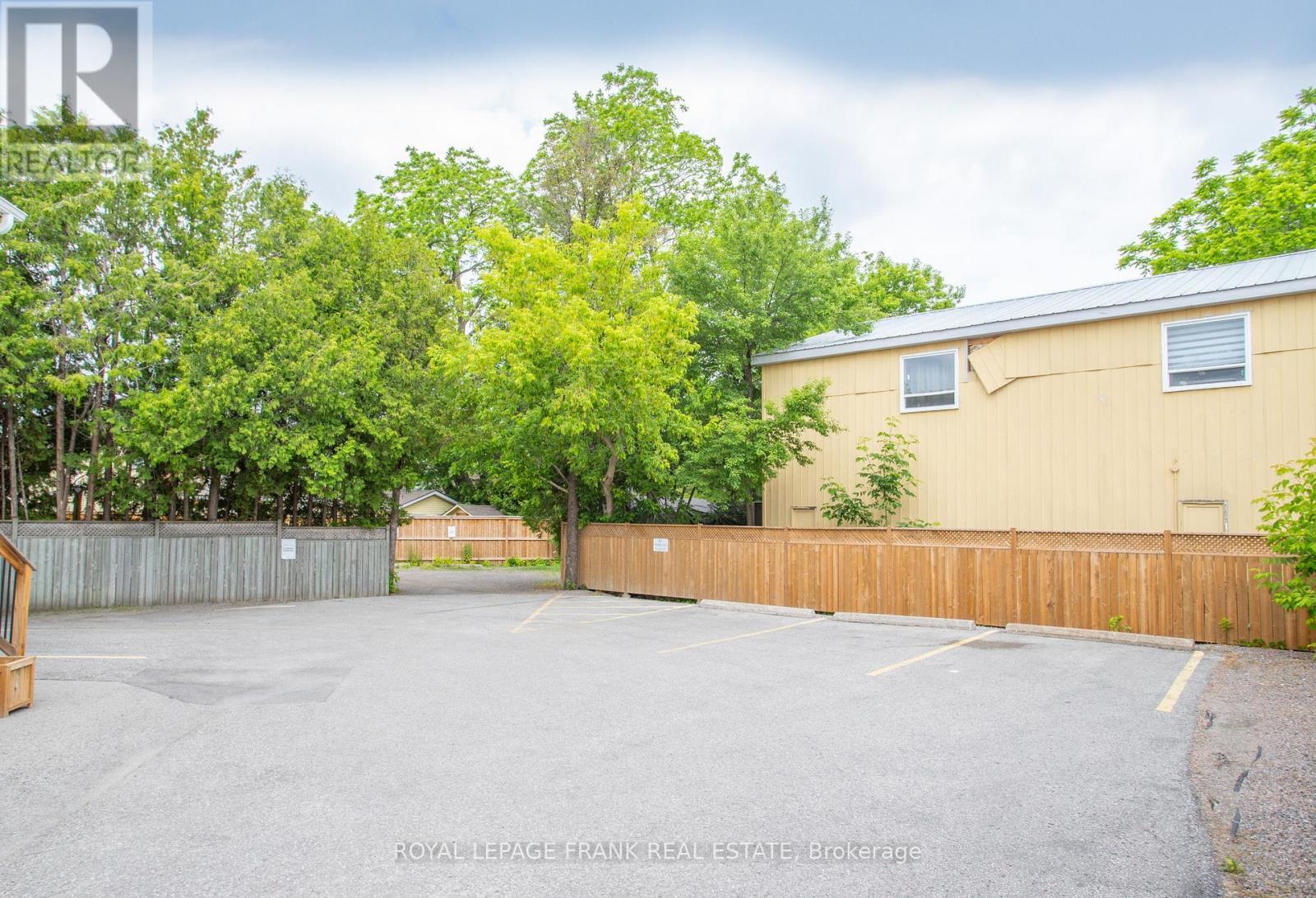 












25 WILBUR AVENUE

,
Scugog (Port Perry),







Ontario
L9L1J4

