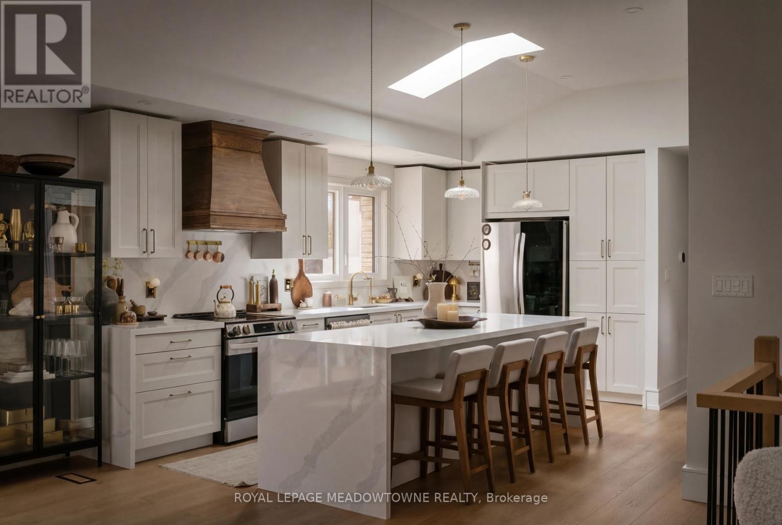 












1562 GORE ROAD

,
Puslinch,




Ontario
N0B2J0

