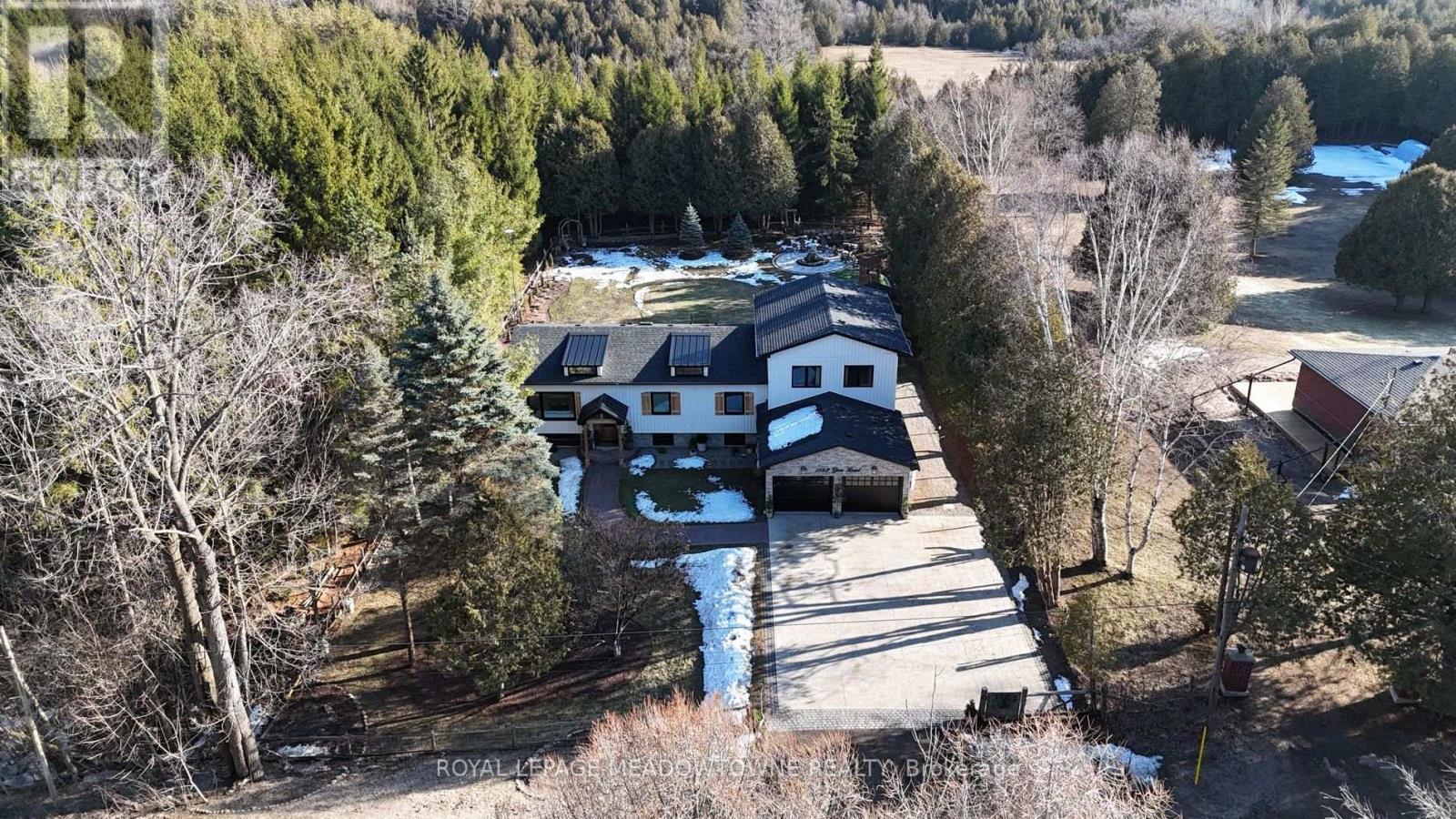 












1562 GORE ROAD

,
Puslinch,




Ontario
N0B2J0

