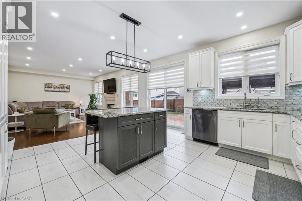 












228 RIDGE Road

,
Cambridge,




Ontario
N2E0C2

