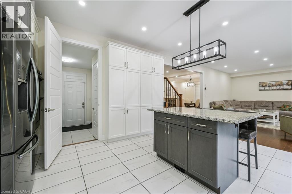 












228 RIDGE Road

,
Cambridge,




Ontario
N2E0C2

