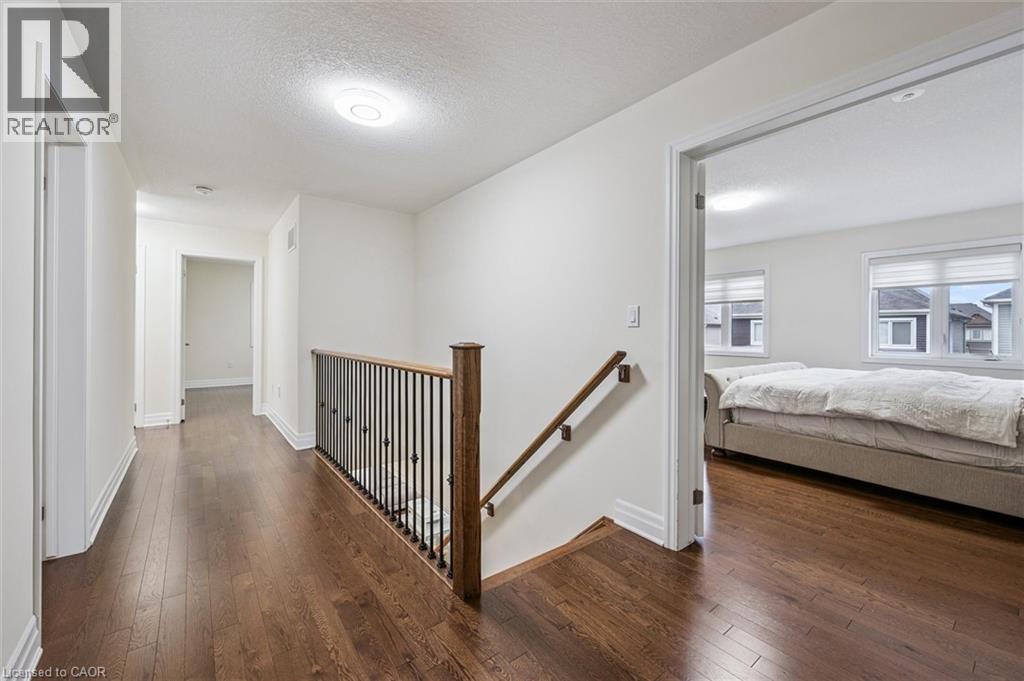 












228 RIDGE Road

,
Cambridge,




Ontario
N2E0C2

