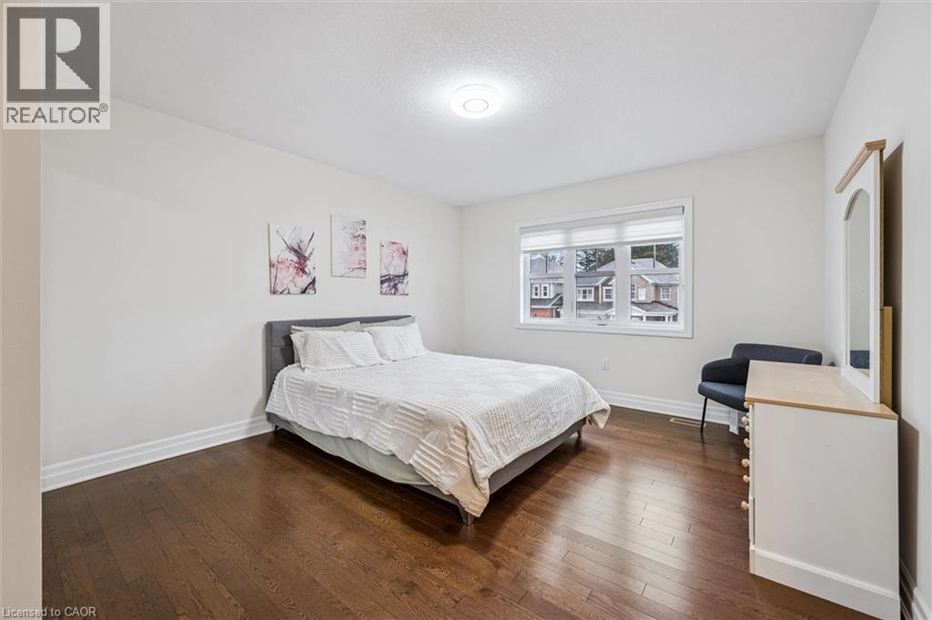 












228 RIDGE Road

,
Cambridge,




Ontario
N2E0C2

