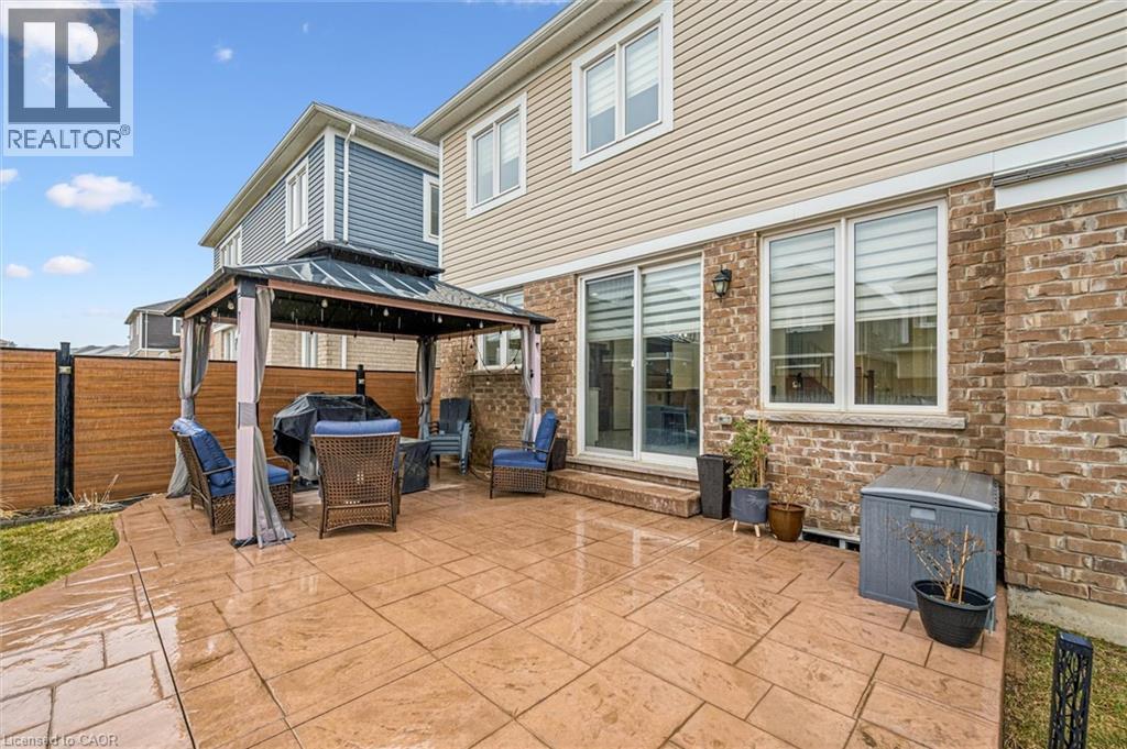 












228 RIDGE Road

,
Cambridge,




Ontario
N2E0C2

