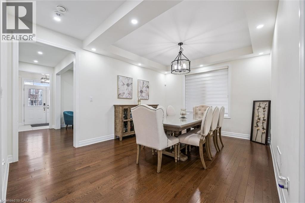 












228 RIDGE Road

,
Cambridge,




Ontario
N2E0C2

