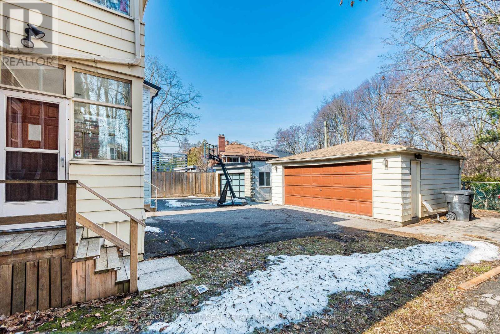 












14 KILBARRY ROAD

,
Toronto,




Ontario
M5P1K5

