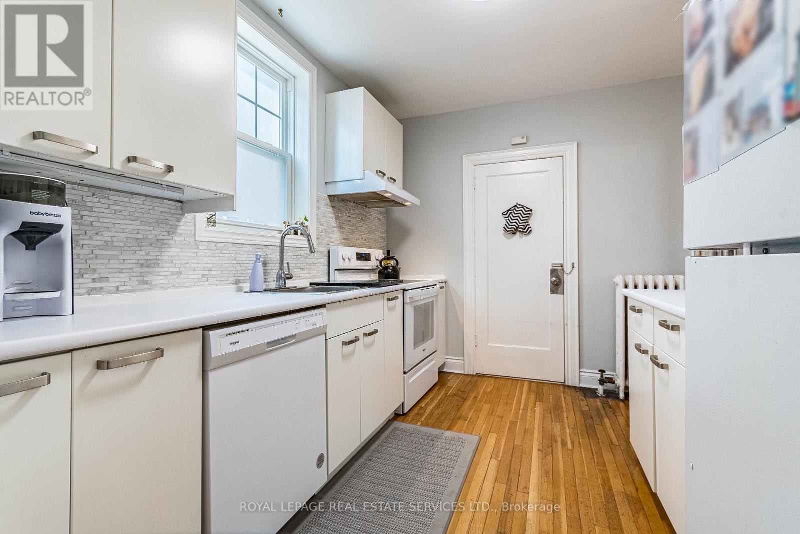 












14 KILBARRY ROAD

,
Toronto,




Ontario
M5P1K5

