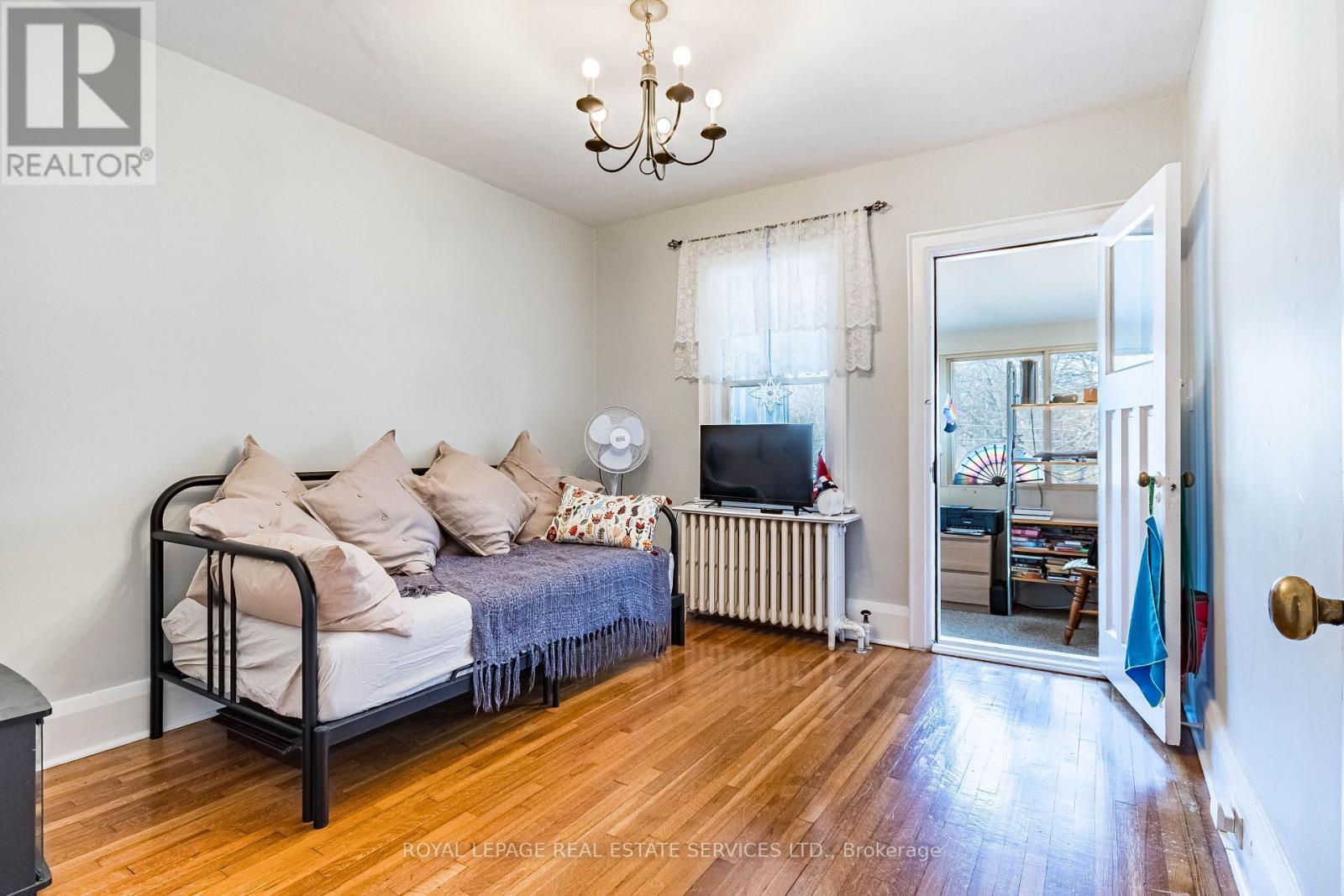 












14 KILBARRY ROAD

,
Toronto,




Ontario
M5P1K5

