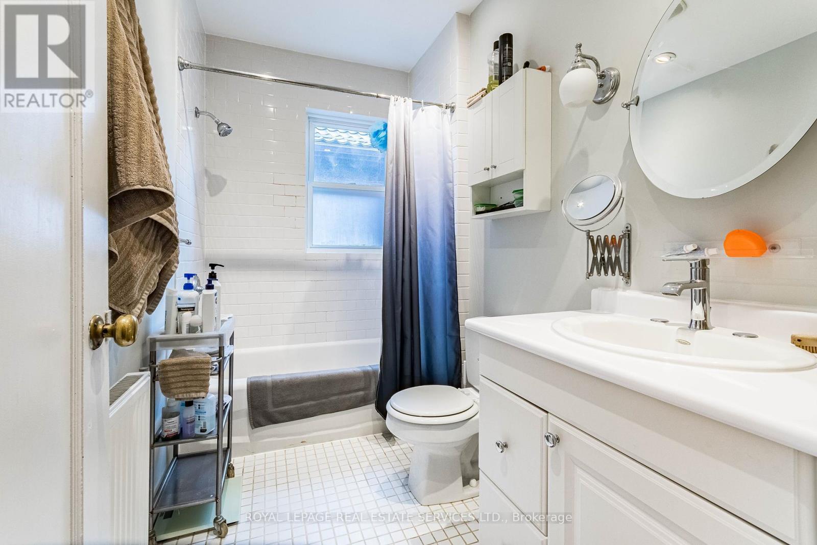 












14 KILBARRY ROAD

,
Toronto,




Ontario
M5P1K5

