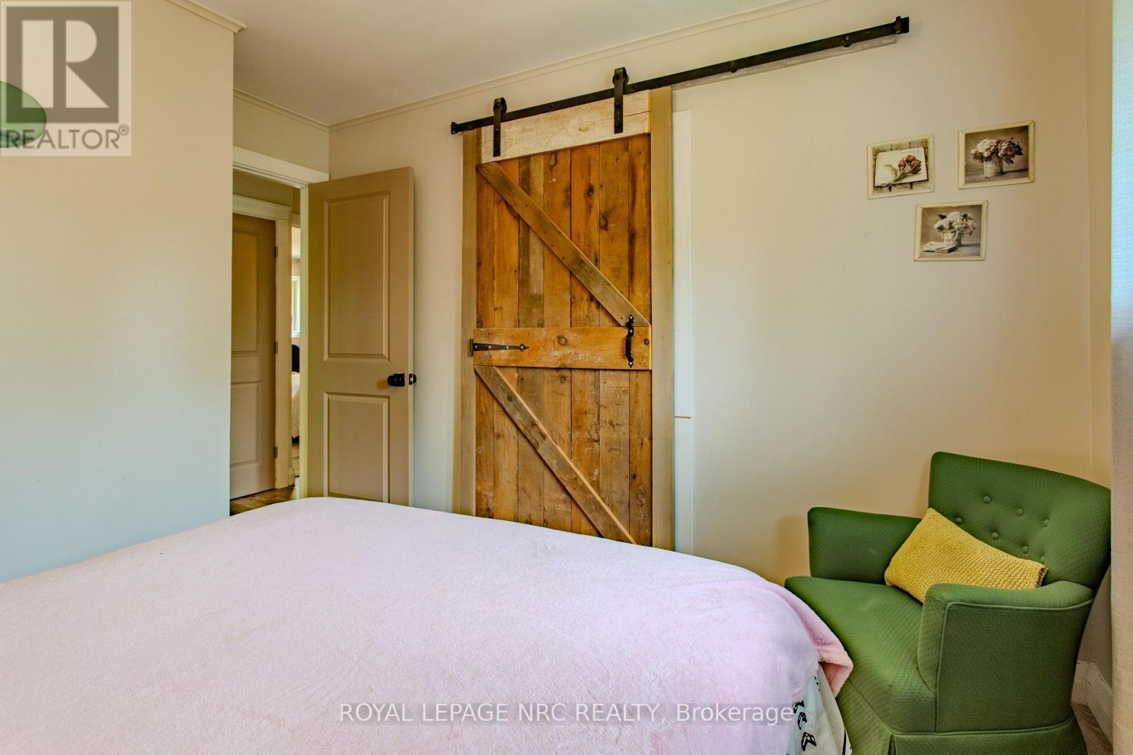 












270 CHERRYWOOD AVENUE

,
Fort Erie (Crystal Beach),




Ontario
L0S1B0

