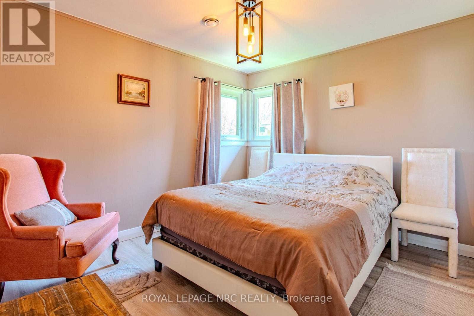 












270 CHERRYWOOD AVENUE

,
Fort Erie (Crystal Beach),




Ontario
L0S1B0

