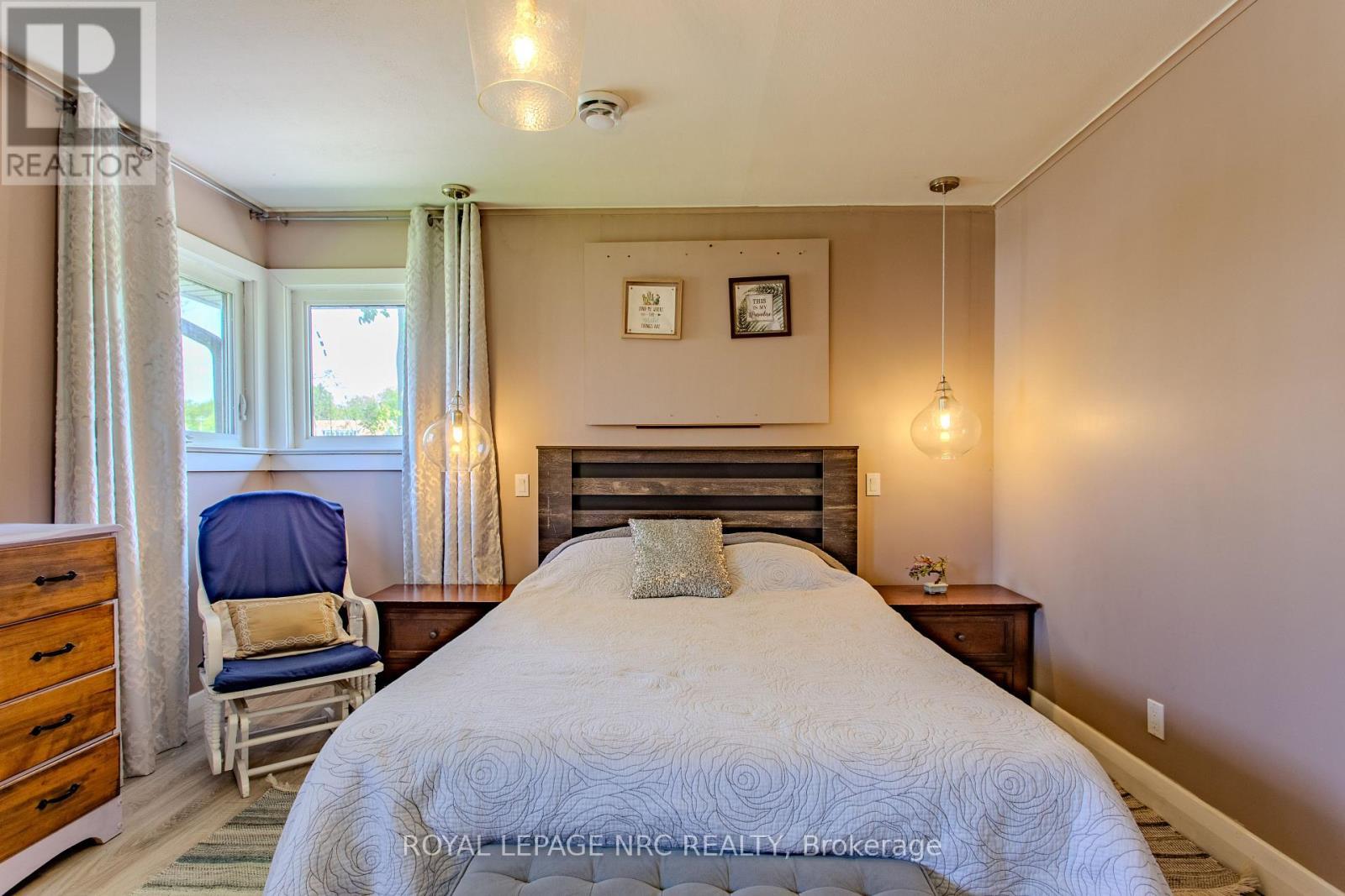 












270 CHERRYWOOD AVENUE

,
Fort Erie (Crystal Beach),




Ontario
L0S1B0

