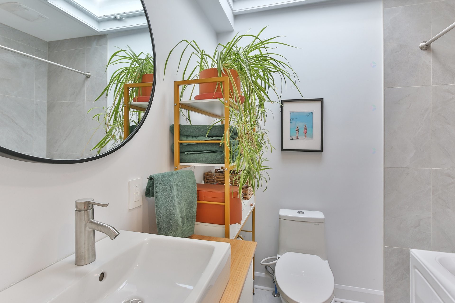 









707


Rue Du Quesne

,
Montréal (Mercier/Hochelaga-Maisonneuve),




QC
H1N2W2

