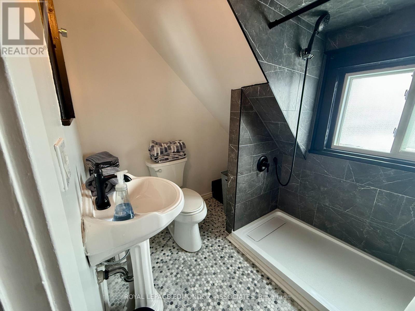 












1028 PEMBROKE STREET E

,
Pembroke,




Ontario
K8A6Z2

