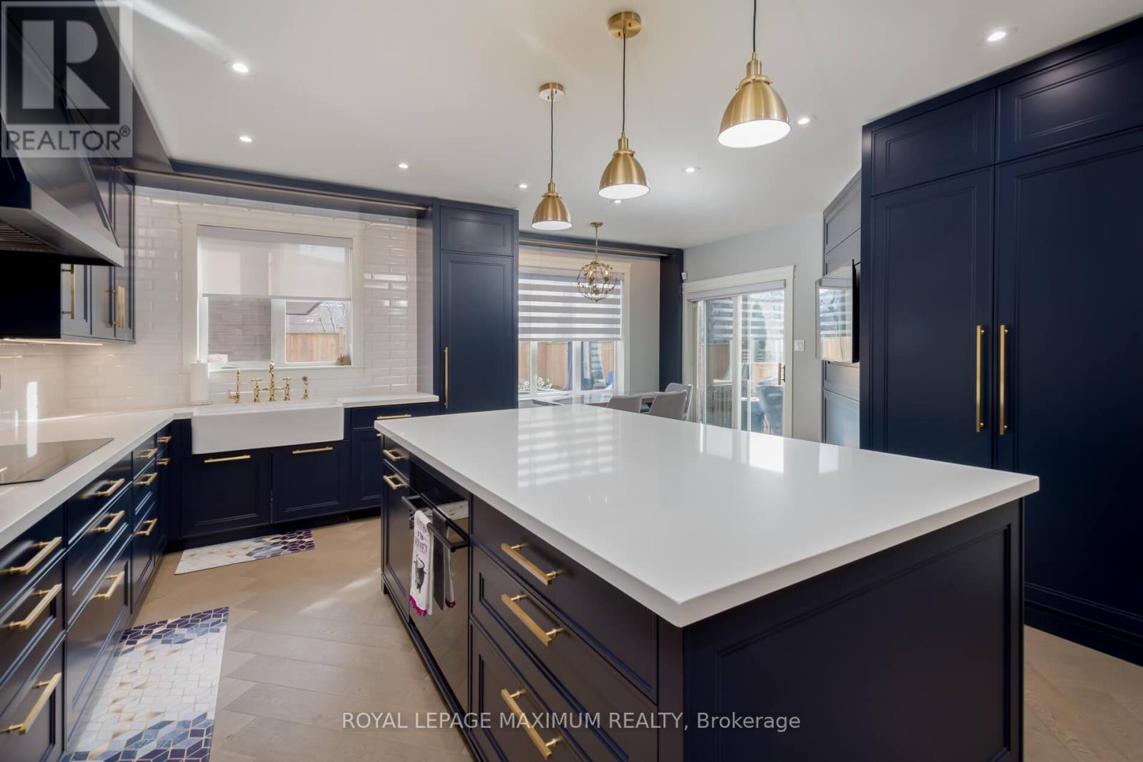 












11 MASI COURT

,
Vaughan,




Ontario
L4H1V5

