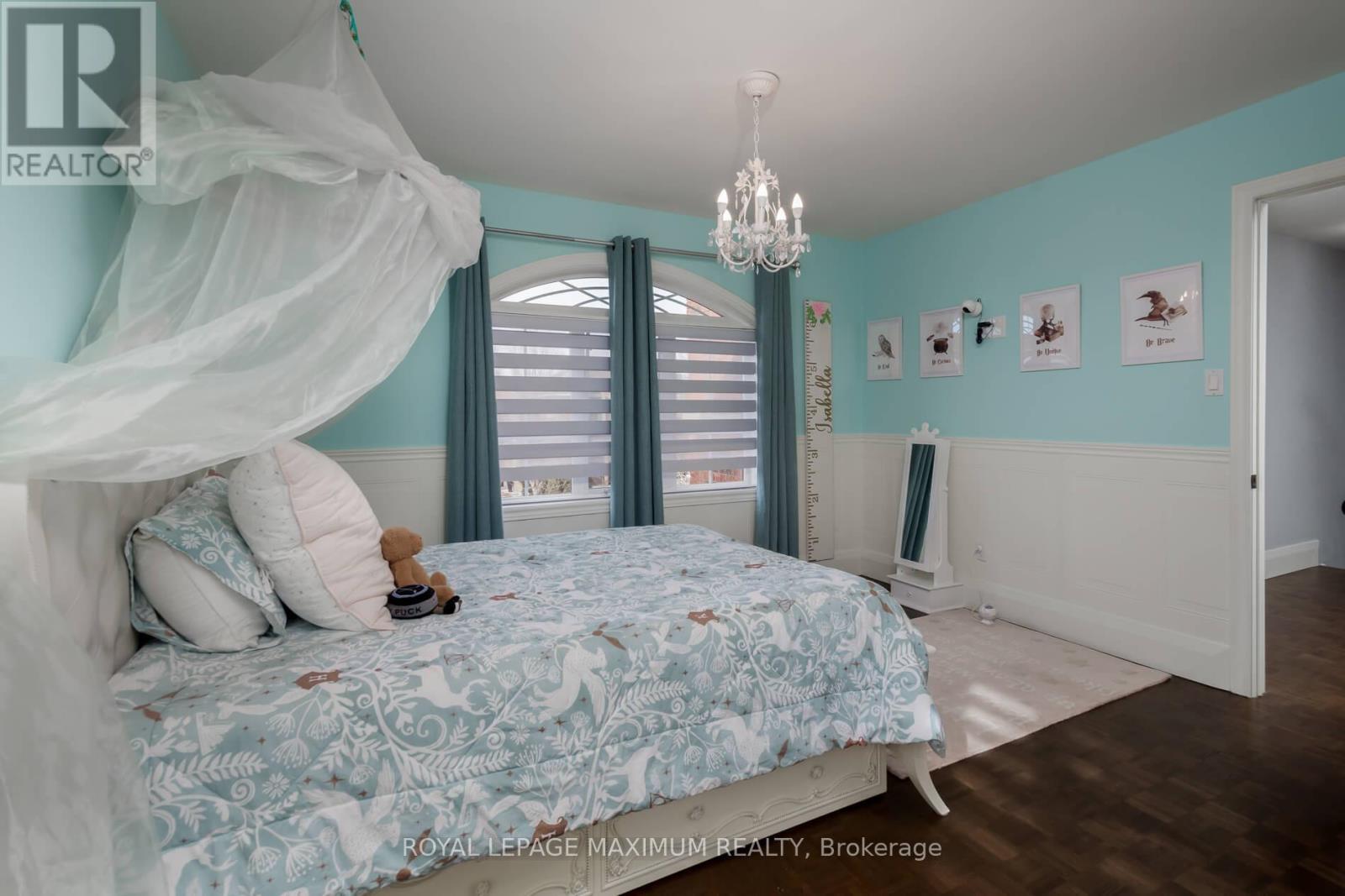 












11 MASI COURT

,
Vaughan,




Ontario
L4H1V5

