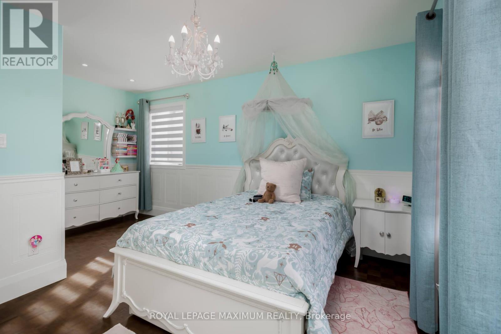 












11 MASI COURT

,
Vaughan,




Ontario
L4H1V5

