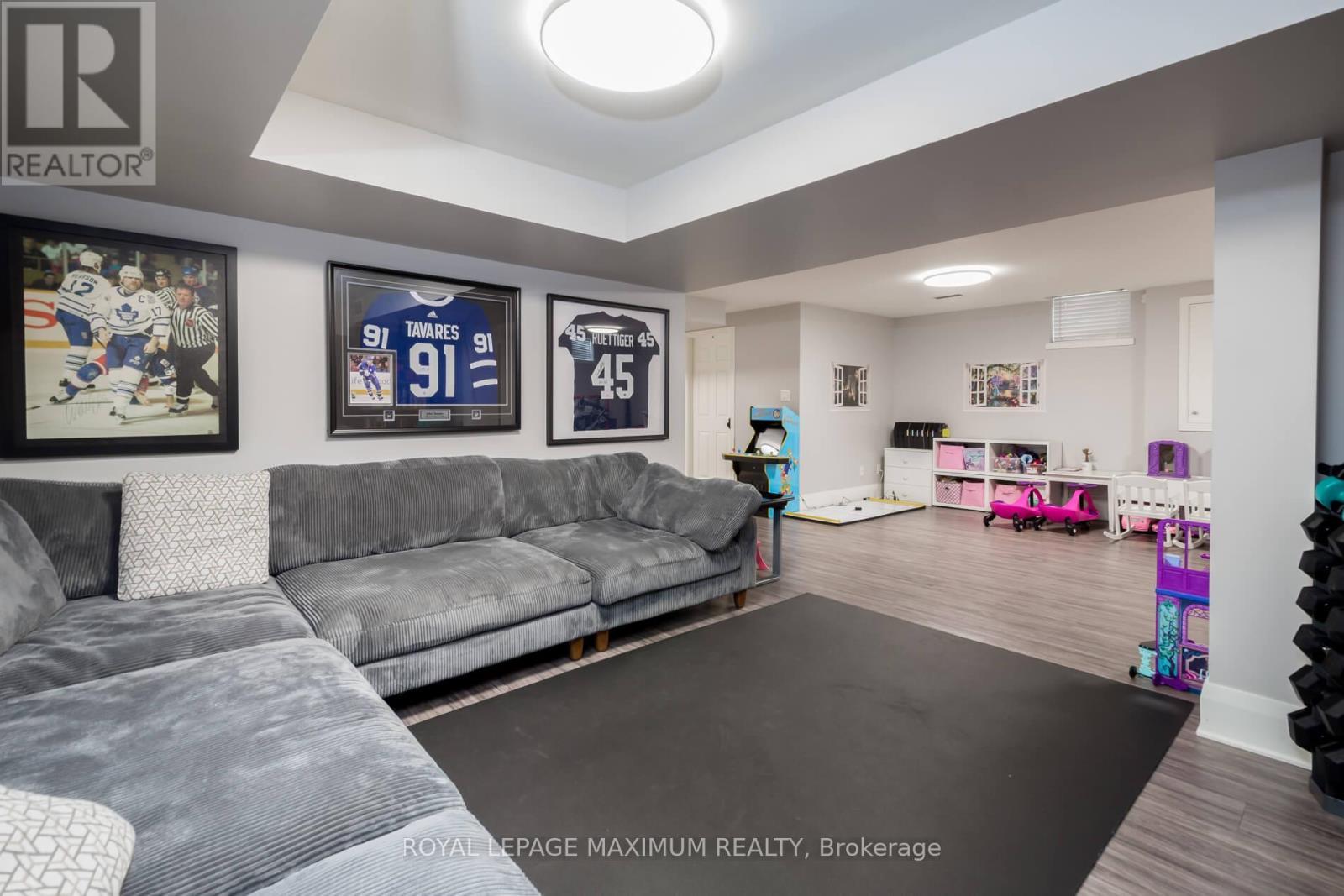 












11 MASI COURT

,
Vaughan,




Ontario
L4H1V5

