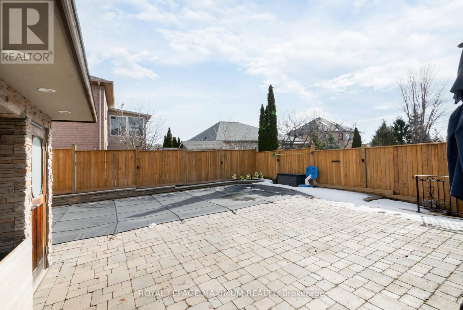












11 MASI COURT

,
Vaughan,




Ontario
L4H1V5

