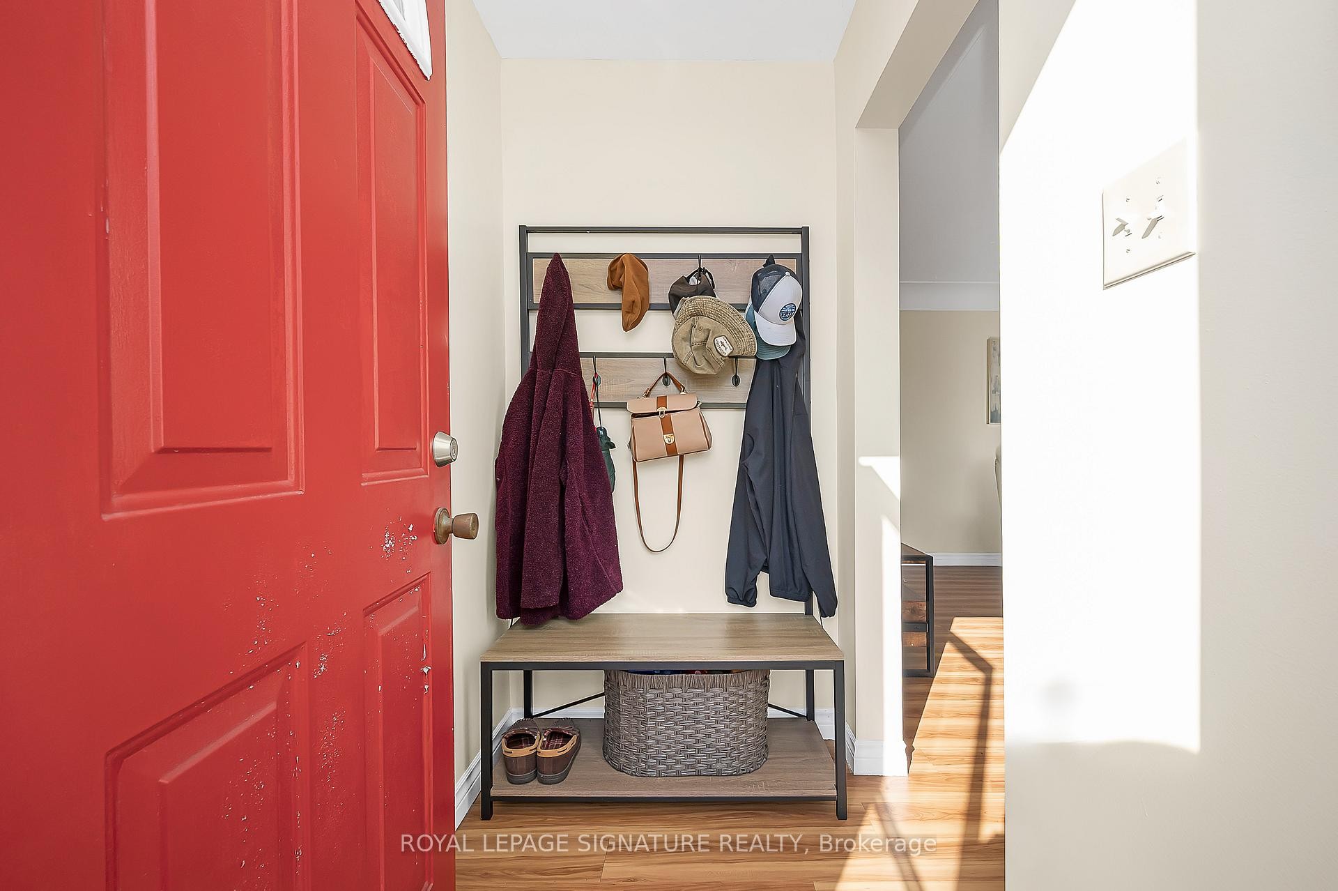 









43


Lake

Avenue North,
Hamilton,




ON
L8E 1L2

