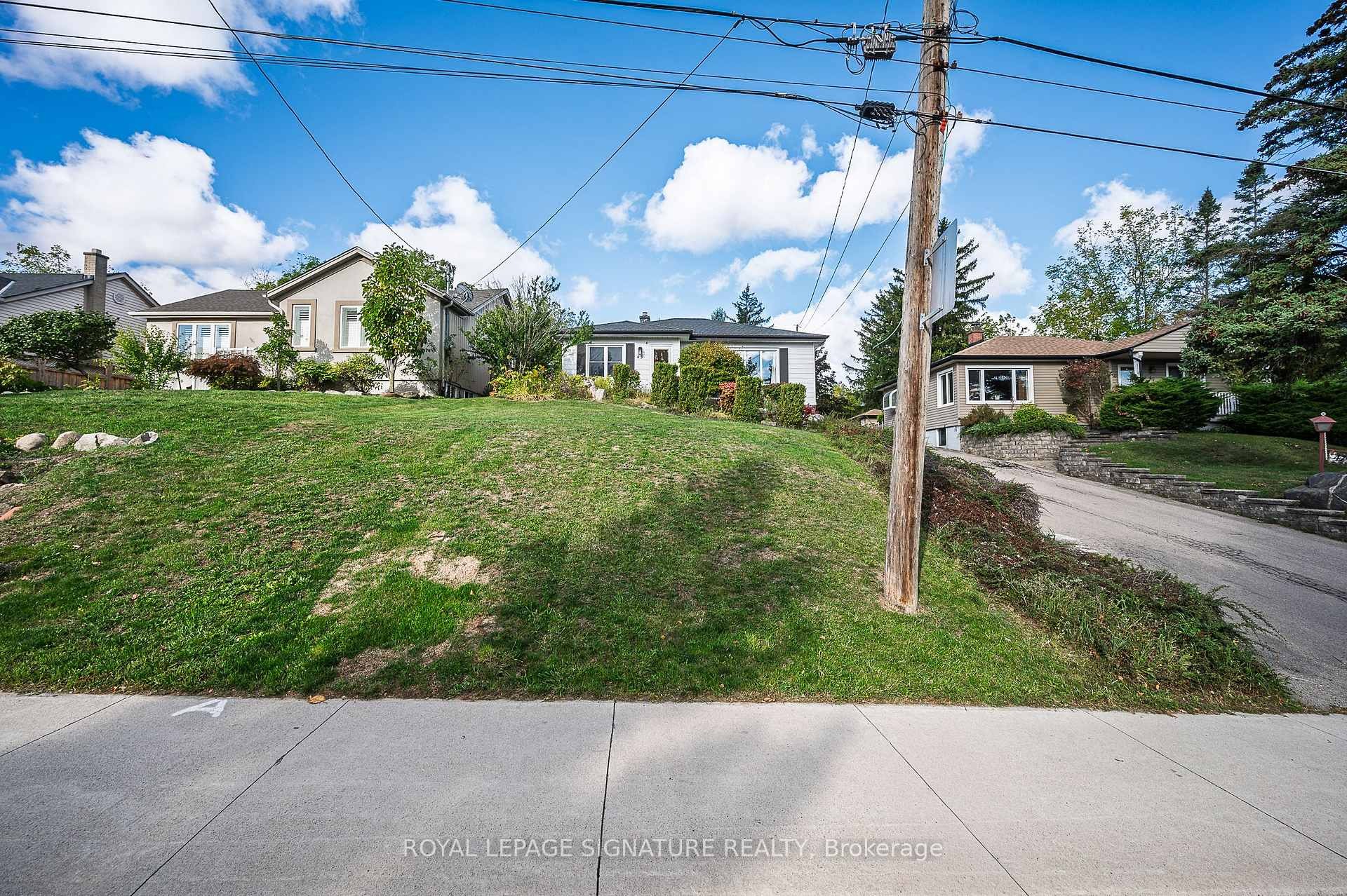 









43


Lake

Avenue North,
Hamilton,




ON
L8E 1L2

