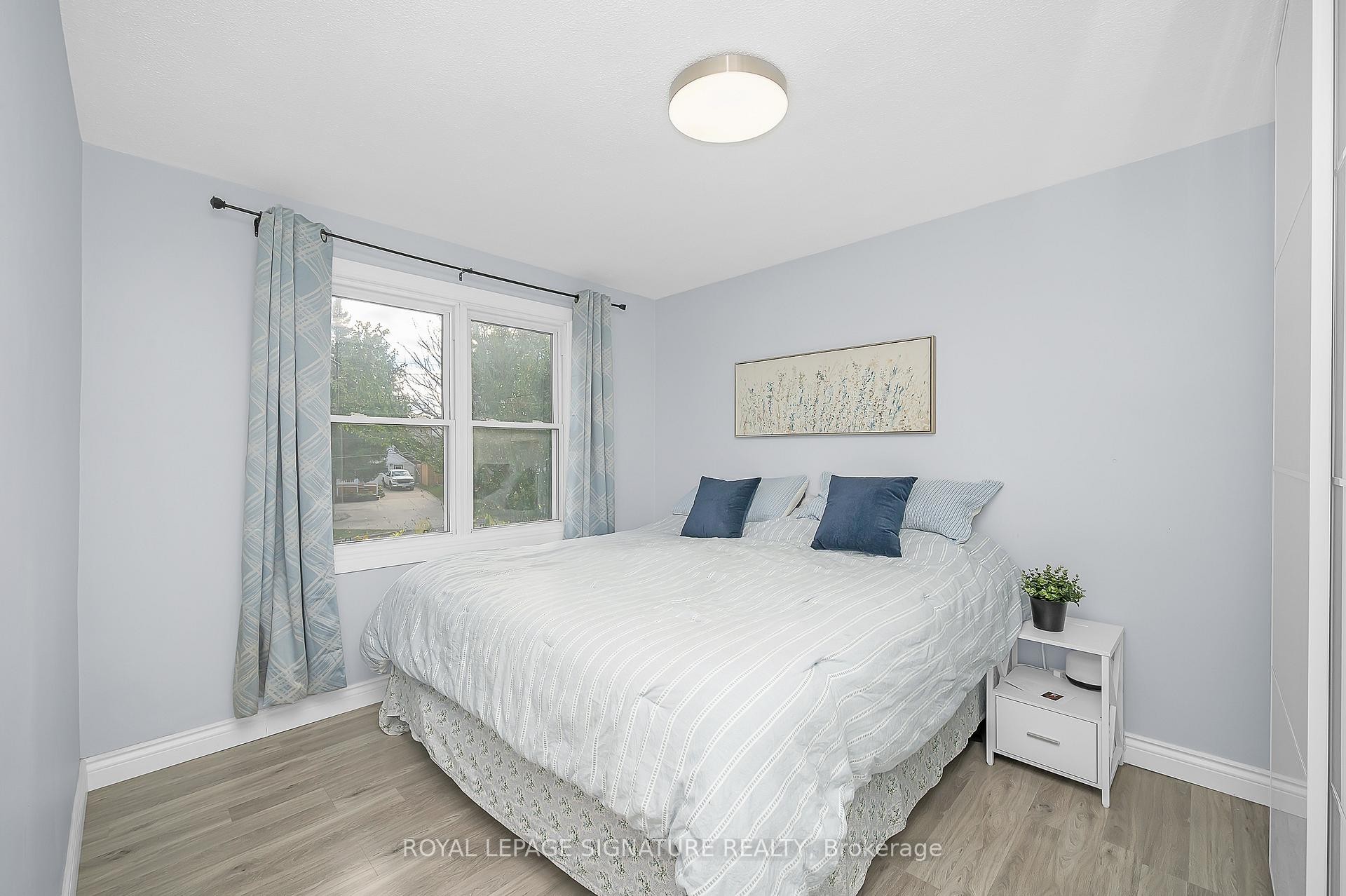 









43


Lake

Avenue North,
Hamilton,




ON
L8E 1L2

