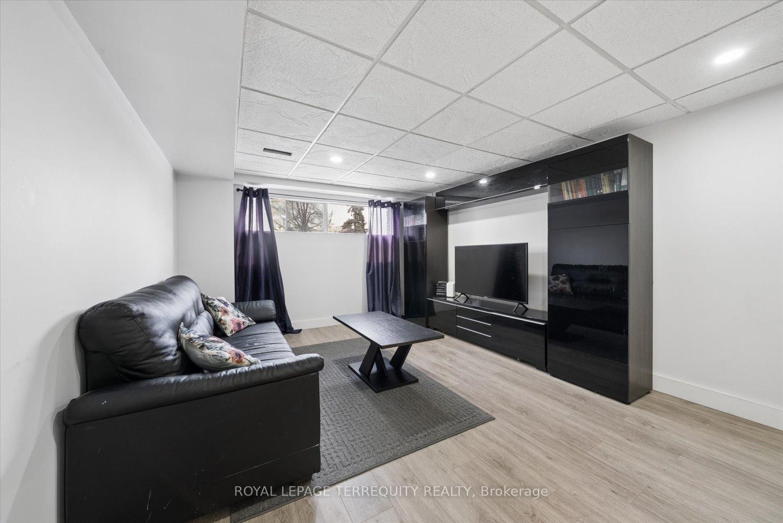 









39


Baldwin

Lane,
Barrie,




ON
L4N 2W2

