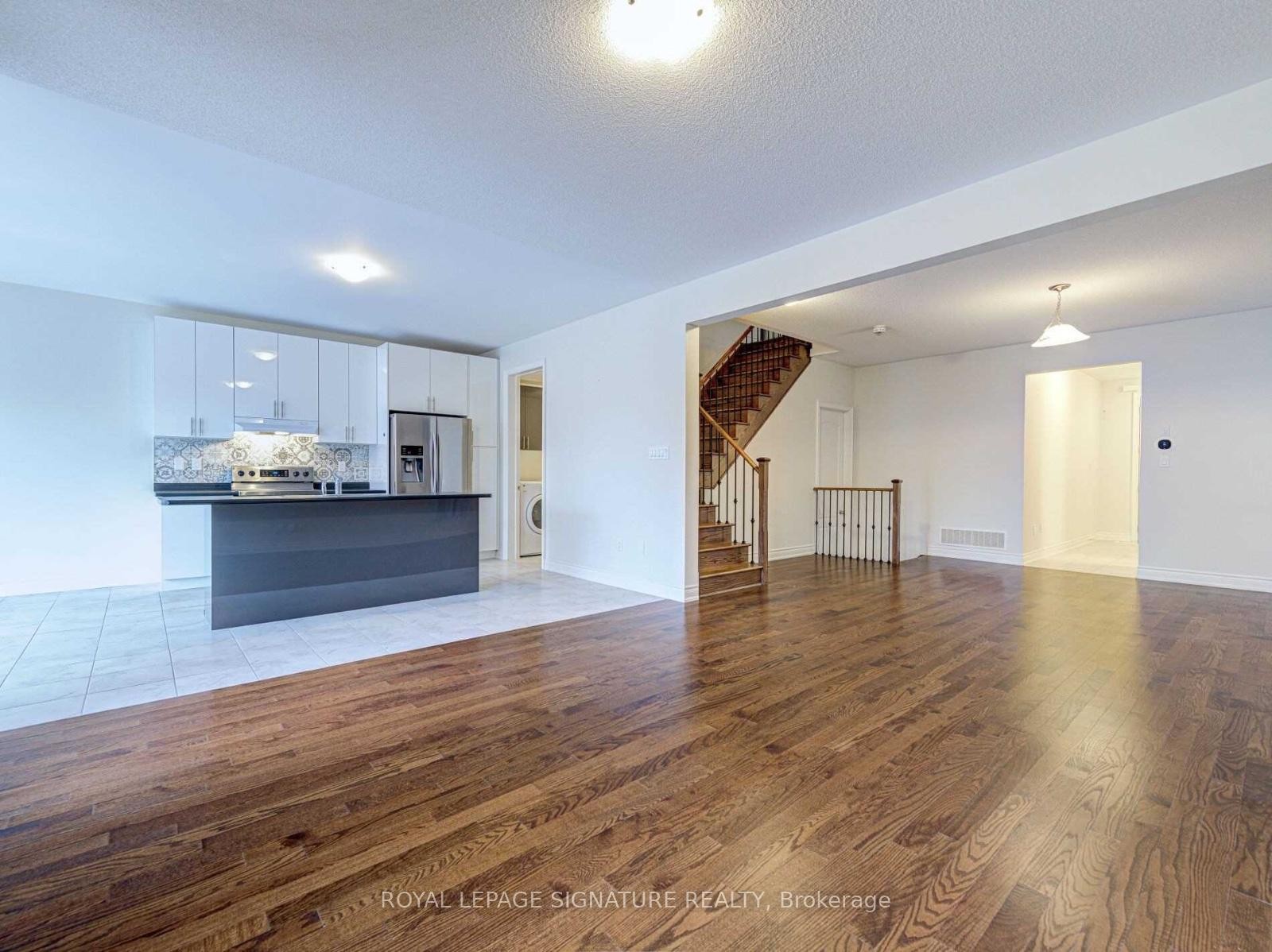 









20


Dunley

Crescent,
Brampton,




ON
L6X 5K3

