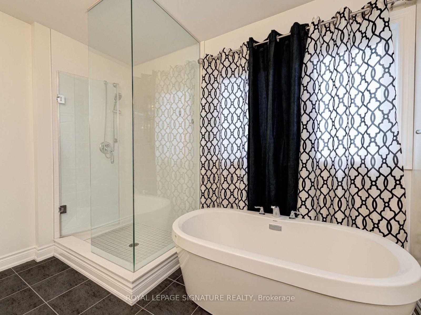 









20


Dunley

Crescent,
Brampton,




ON
L6X 5K3

