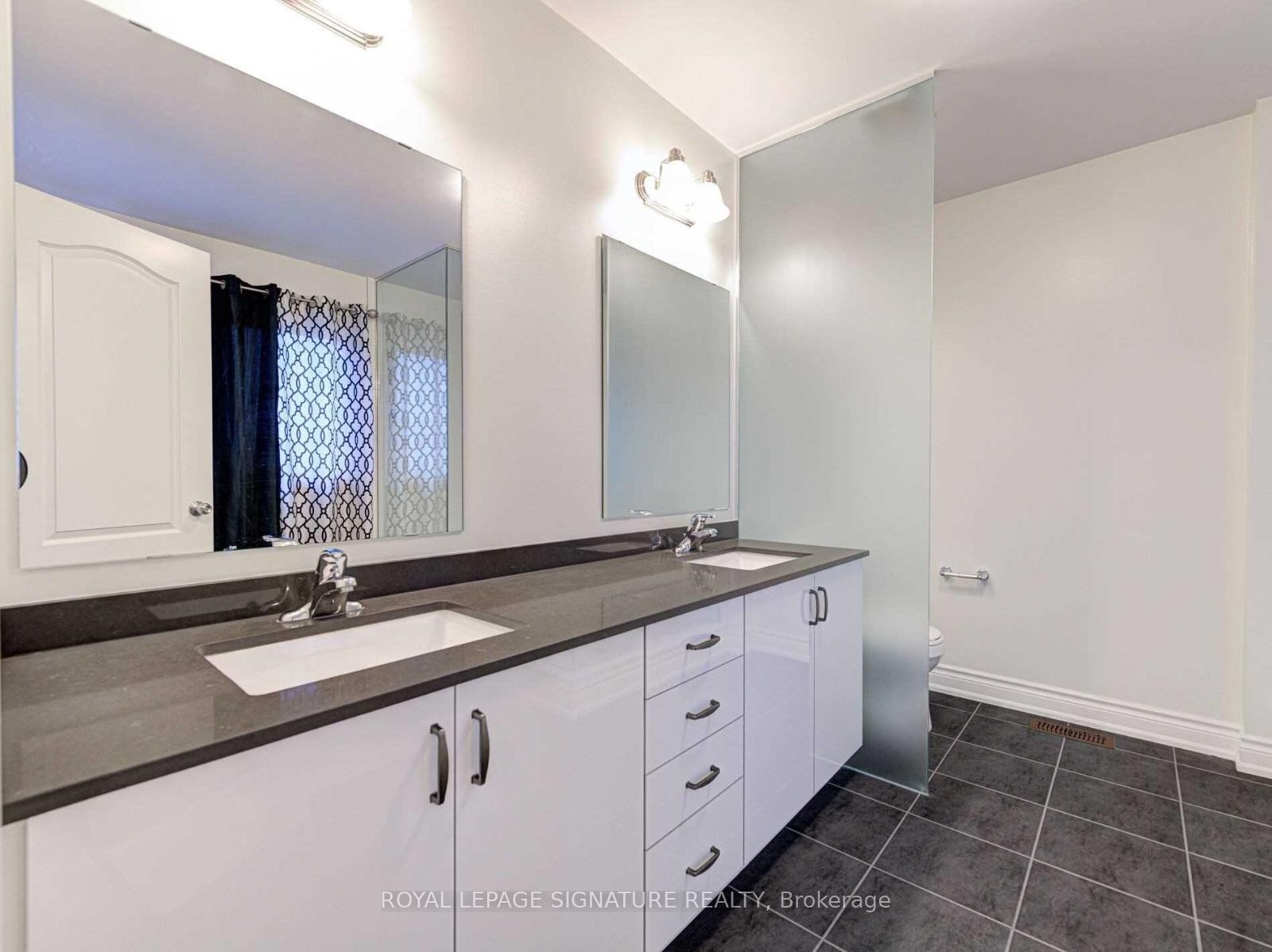 









20


Dunley

Crescent,
Brampton,




ON
L6X 5K3

