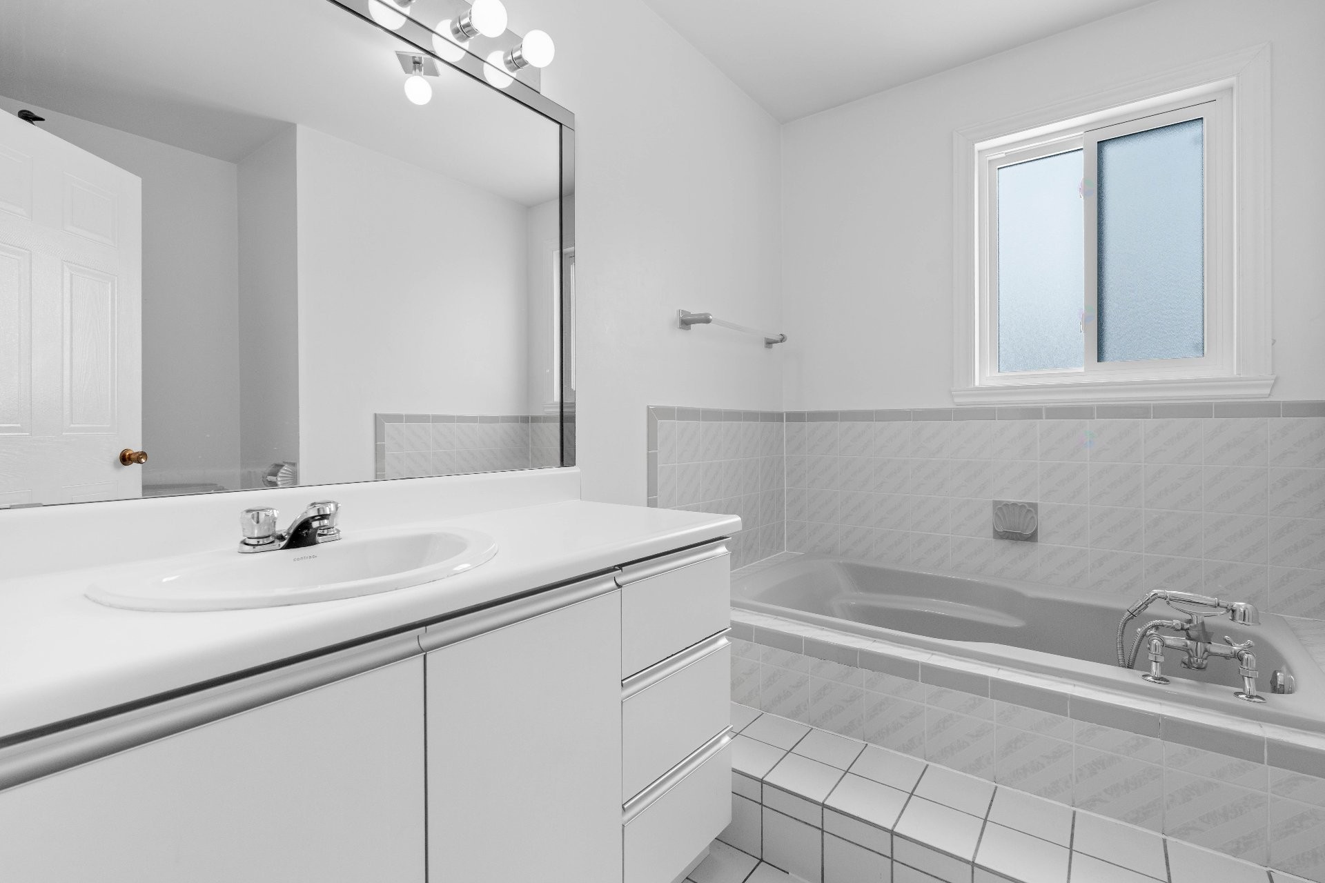 









2905


Rue Demers

,
Mascouche,




QC
J7K1Z8

