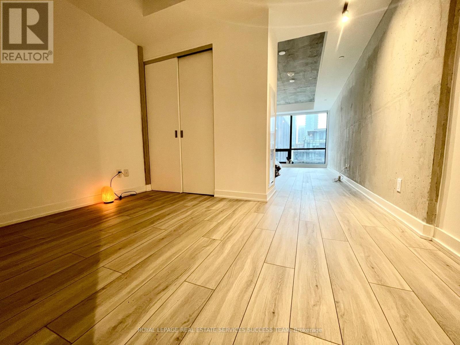 












903 - 458 RICHMOND ST W STREET

,
Toronto,




Ontario
M5V0S9

