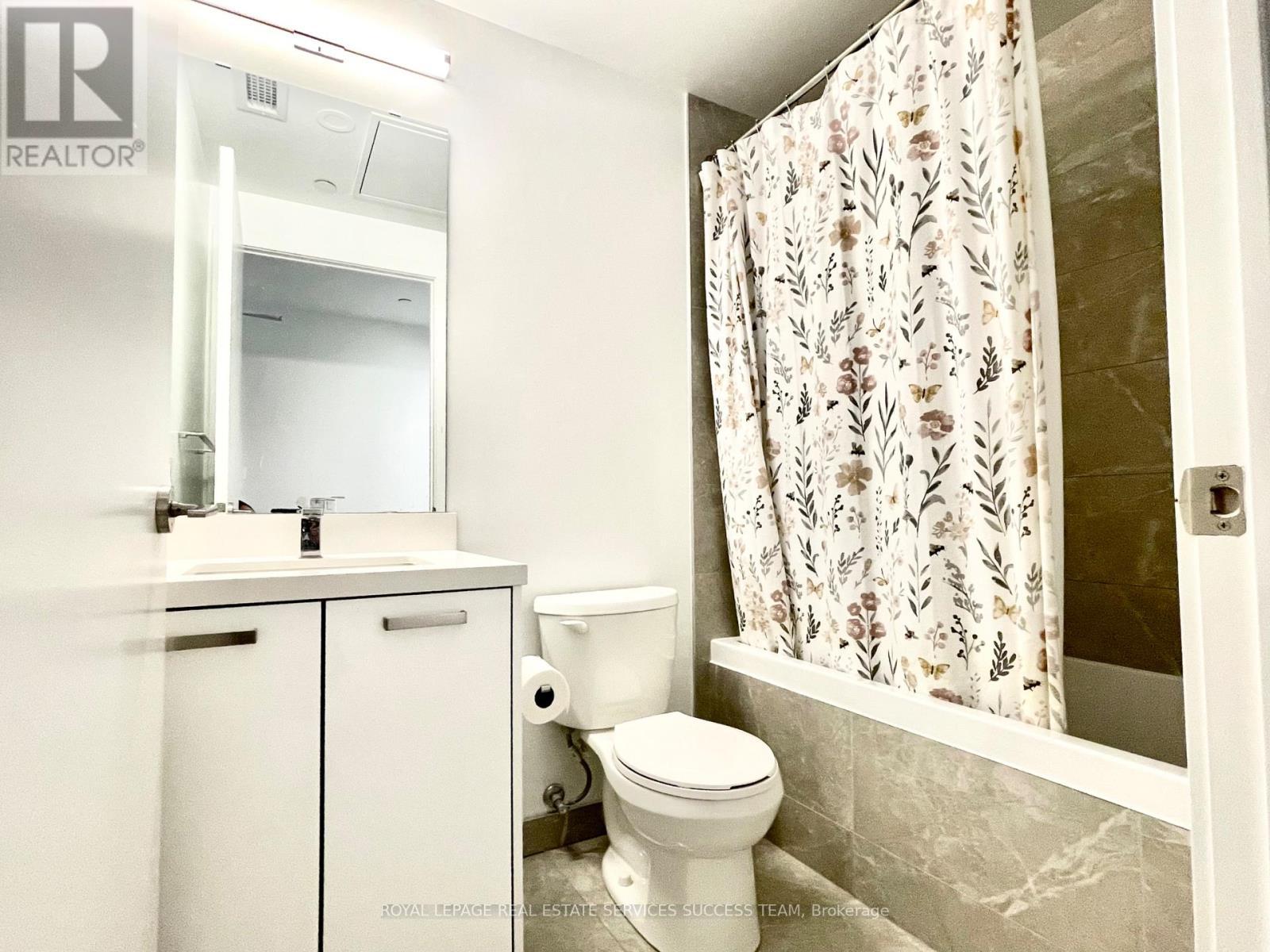 












903 - 458 RICHMOND ST W STREET

,
Toronto,




Ontario
M5V0S9

