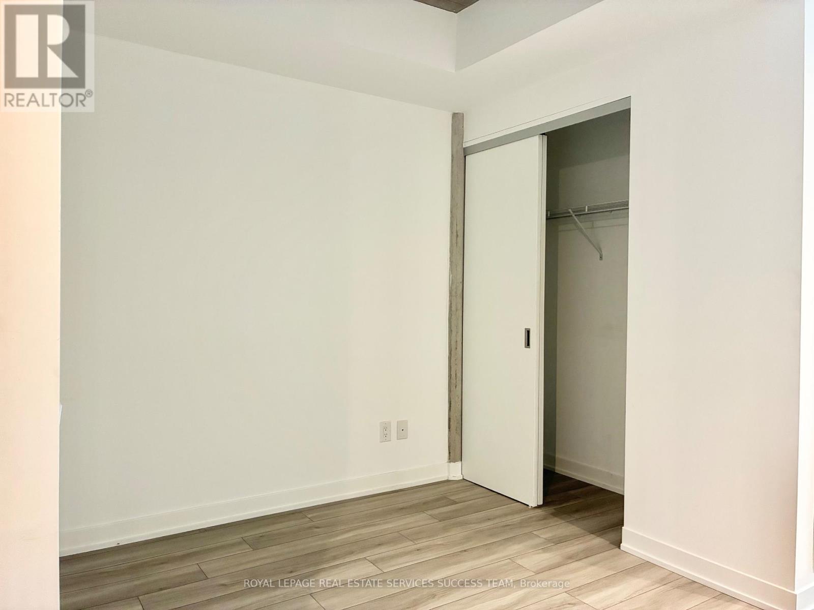 












903 - 458 RICHMOND ST W STREET

,
Toronto,




Ontario
M5V0S9

