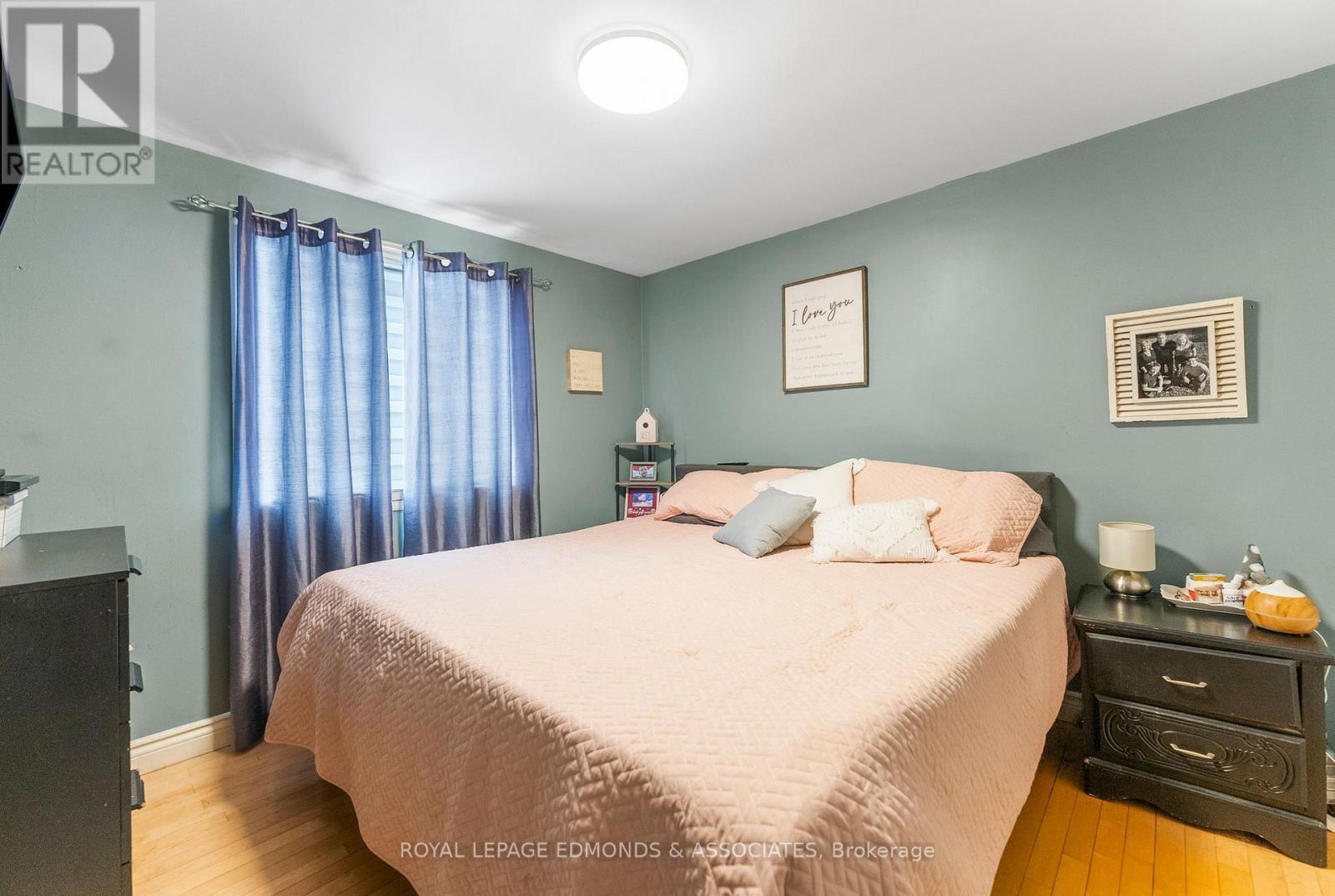 












355 JOFFRE AVENUE

,
Renfrew,




Ontario
K7V3L6

