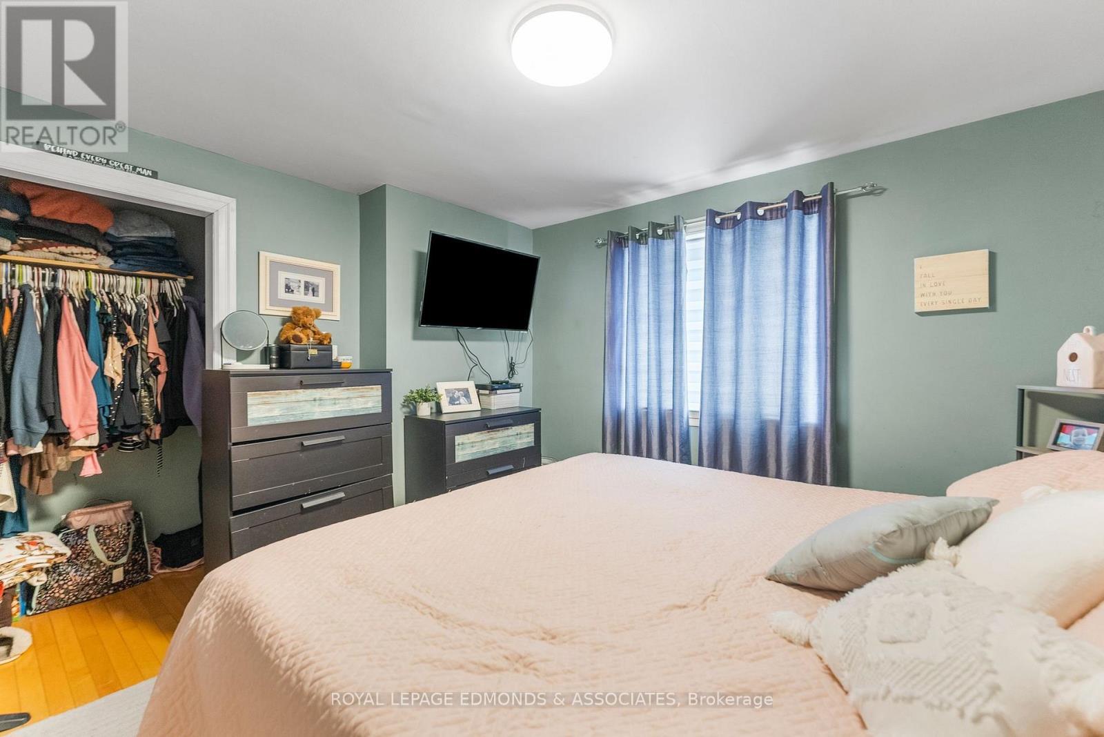 












355 JOFFRE AVENUE

,
Renfrew,




Ontario
K7V3L6


