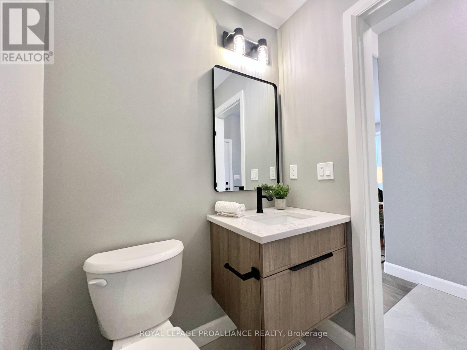 












21 HORTON COURT

,
Belleville (Belleville Ward),




Ontario
K8P0G7

