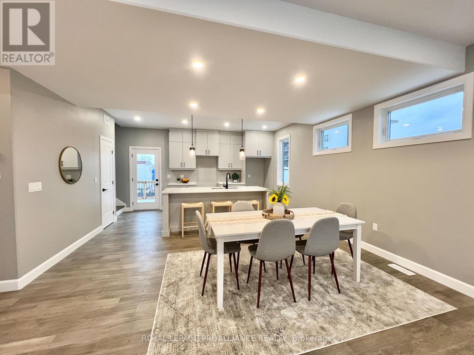 












21 HORTON COURT

,
Belleville (Belleville Ward),




Ontario
K8P0G7

