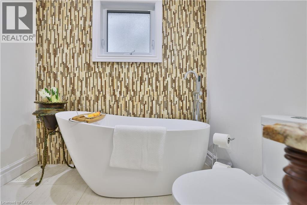 












130 TAVISTOCK Square

,
Halton,




Ontario
L6K2V2

