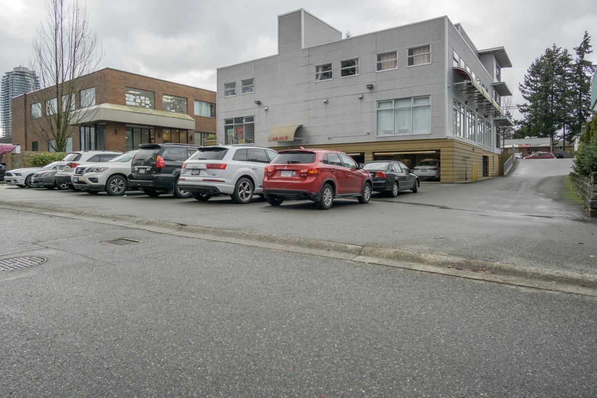 












203 8268 120 STREET

,
Surrey,




British Columbia
V3W3N4

