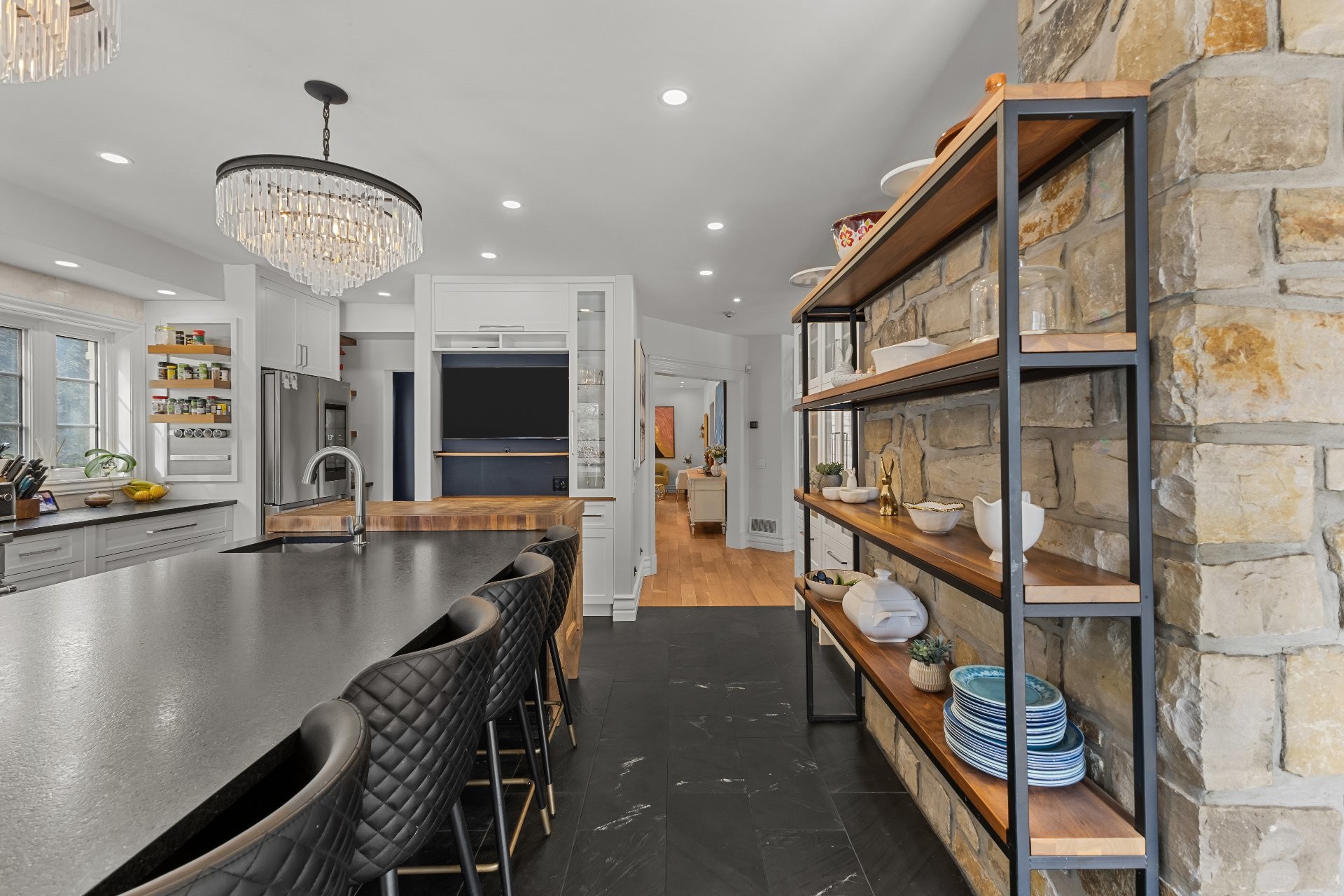 









729


Boul. Union

,
Laval (Sainte-Dorothée),




QC
H7X1X7

