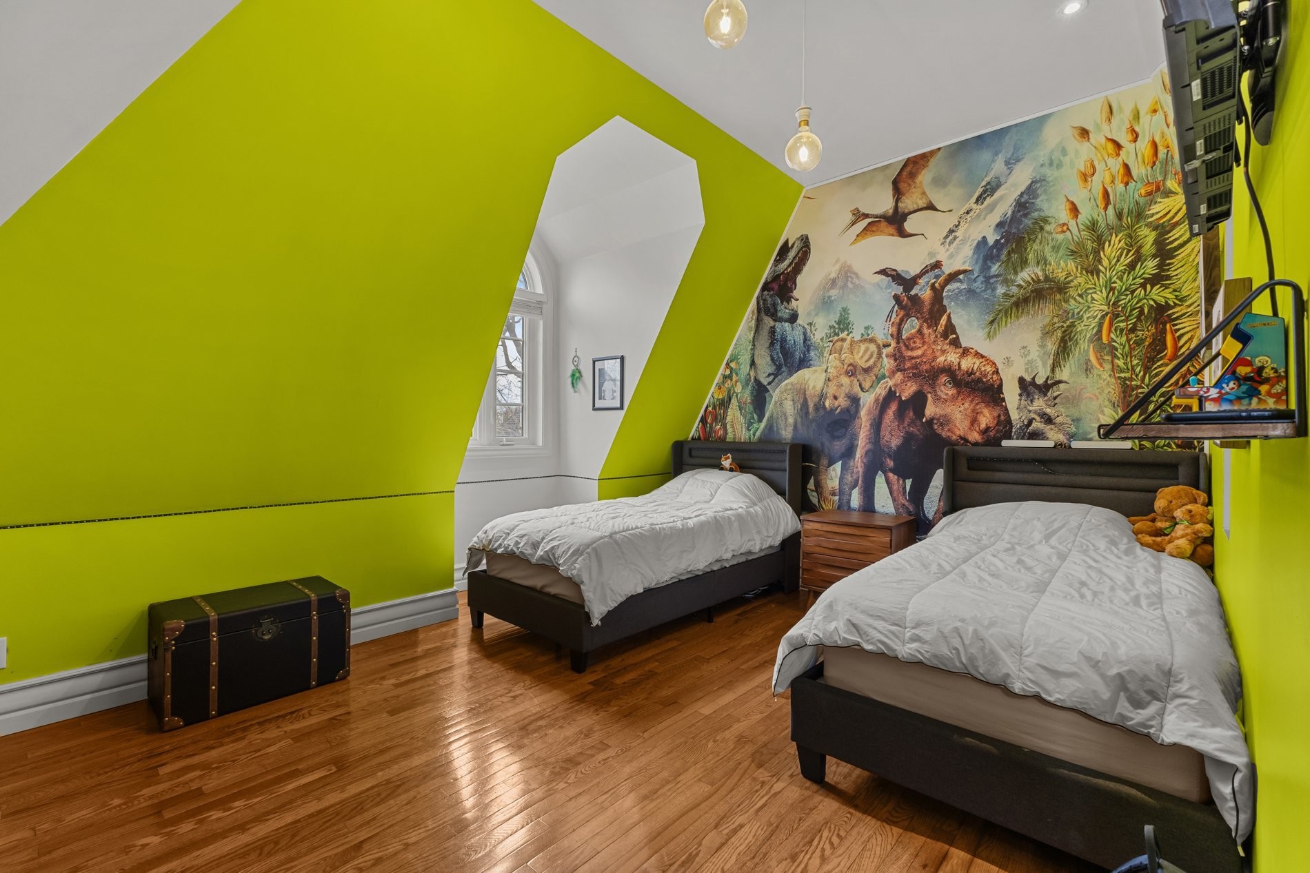 









729


Boul. Union

,
Laval (Sainte-Dorothée),




QC
H7X1X7

