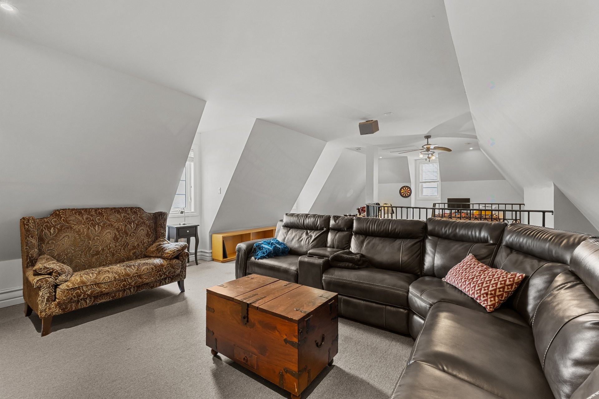 









729


Boul. Union

,
Laval (Sainte-Dorothée),




QC
H7X1X7

