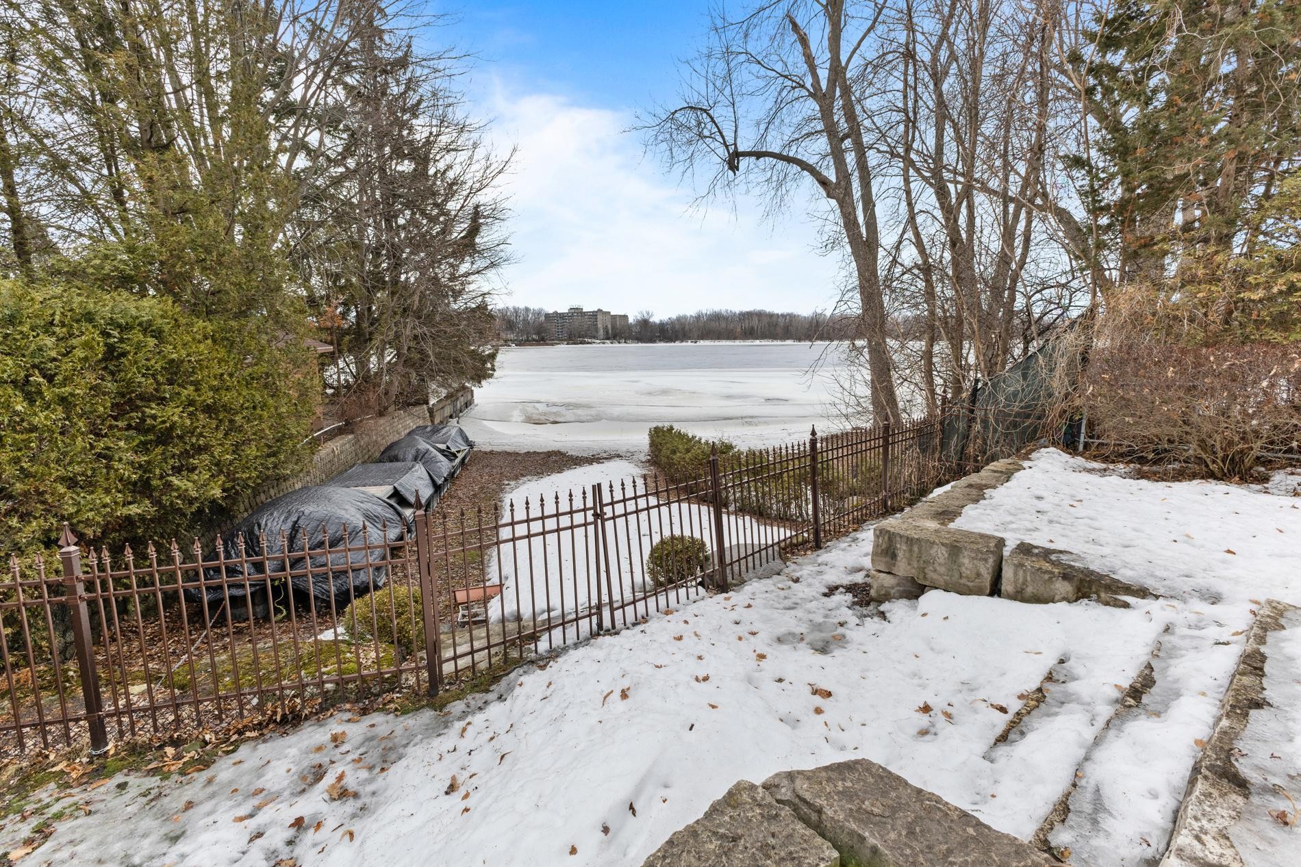 









729


Boul. Union

,
Laval (Sainte-Dorothée),




QC
H7X1X7

