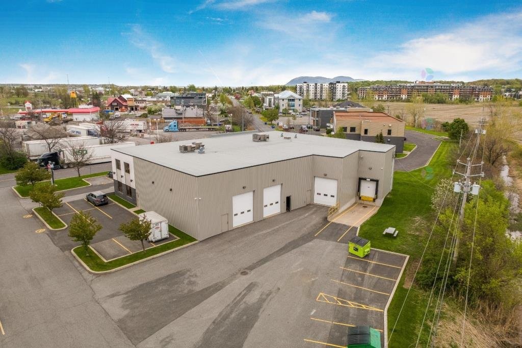 









2041A


Rue Léonard-De Vinci

,
Sainte-Julie,




QC
J3E1Z2

